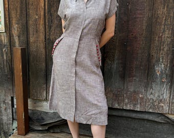 1940’s Brown Hethered Rayon Short Sleeve Day Dress | Red Button Trim Detailing | Streamlined Shirtwaist | WW2 Era Fashion