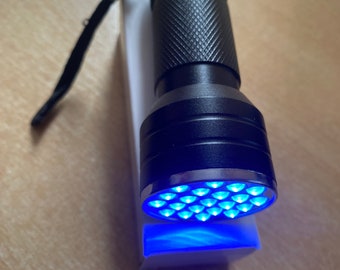 Golf ball finding/ finder 21 led uv torch FREE BATTERIES
