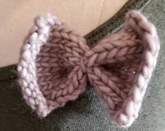 Bow Pendant - Hand Knitted - Soft Wool