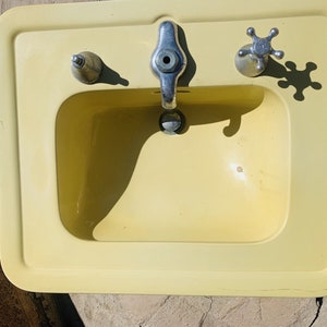 Mid Century Crane Norwich Trenton Potteries Porzellanspüle Citrus Yellow Vintage