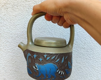 handmade sgraffito raccoon ceramic teapot | teapot | dining | service | design | gift