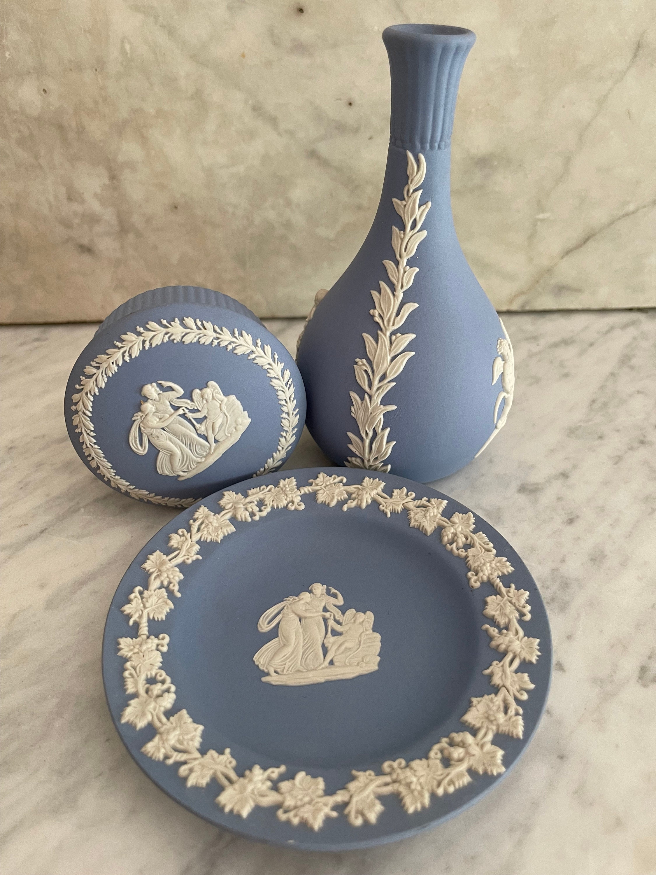 Wedgwood Jasperware Vase - Etsy Canada