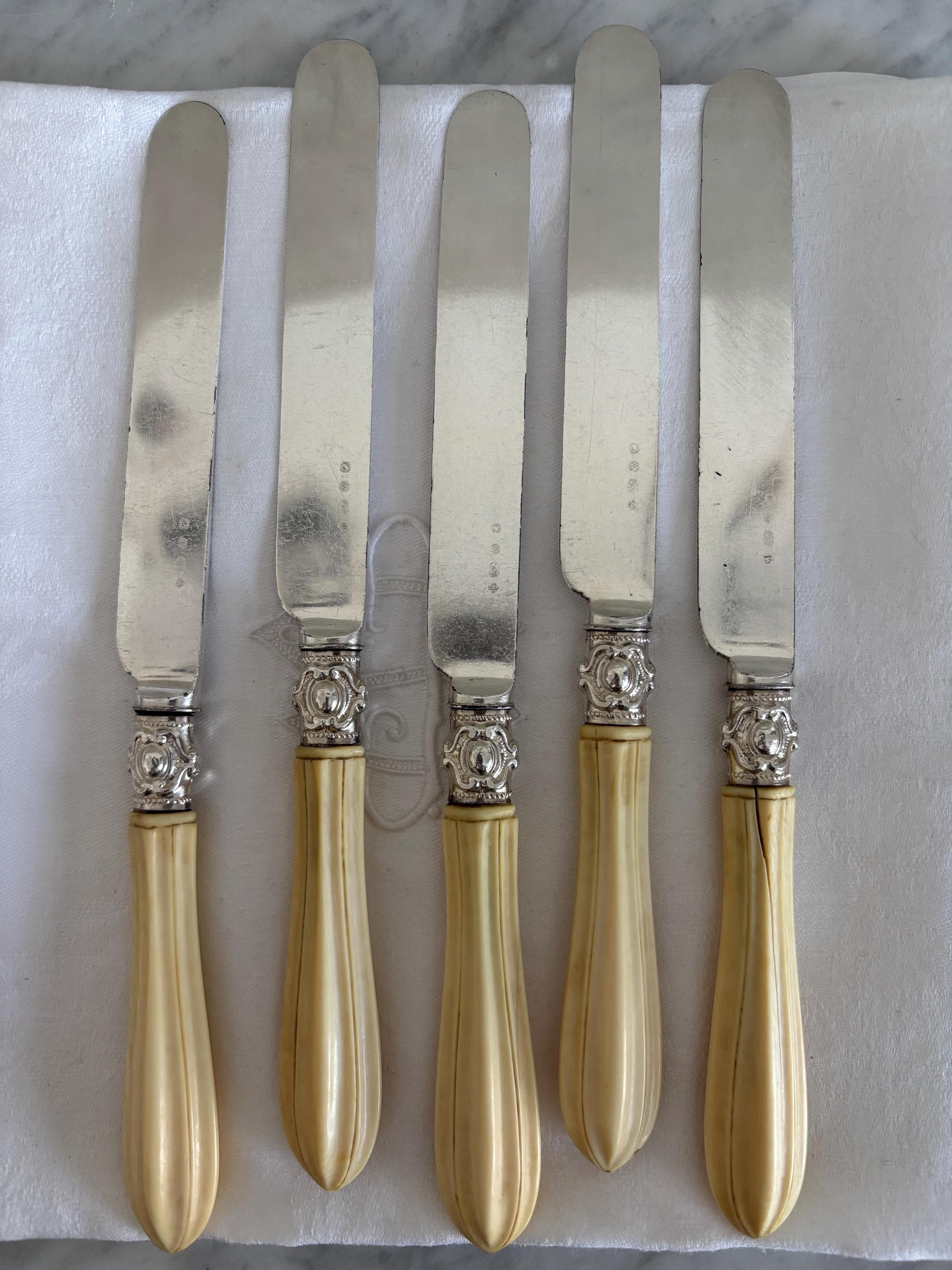 『送料無料！』ヴィンテージナイフ【美しい装飾！】 LUCKY WOOD 〈デラックス〉デザート（ディナー）ナイフ/最中柄