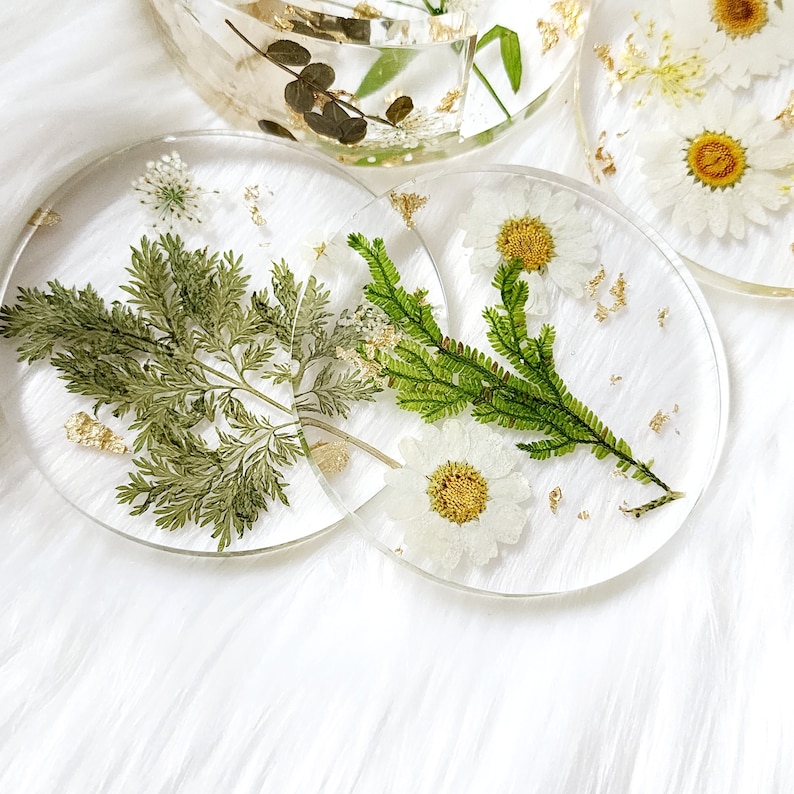 Pressed Floral Round Coasters with Holder Clear Boho Coasters Floral & Gold Leaf Round Coaster Set zdjęcie 6