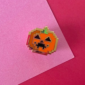 Pixel Pumpin - enamel pin | Halloween | hard enamel pins | Jack-o-lantern | spooky season | autumn | Halloween pins | mini/filler pins