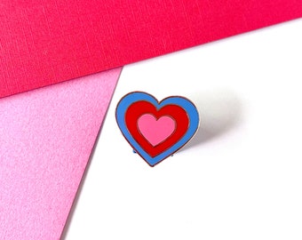 ELECTRA-Herz - Emaille Pin | Herz Pins | kokett Ästhetik | Powerpuff Mädchen | Americana Stifte | rot, blau und rosa | Valentinstag