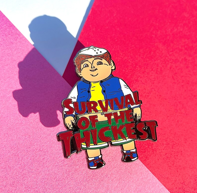 Überleben der Dicksten - Emaille Pin | ParaNorman | Laika Studios | Halloween-Stifte | Gruselige Pins | Neil | Koralle Bild 3