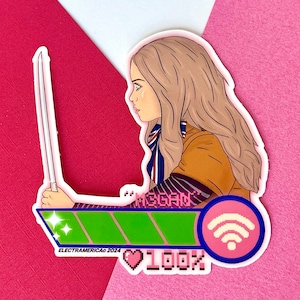 Può includere: Un adesivo con un'illustrazione di una giovane donna con i capelli biondi che tiene una katana. L'adesivo ha una barra di avanzamento verde con il testo "100%" e un simbolo wifi rosa.