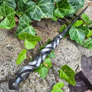 Cut Counter Twist Steel Wand