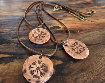 Koppar Vegvisir-hänge