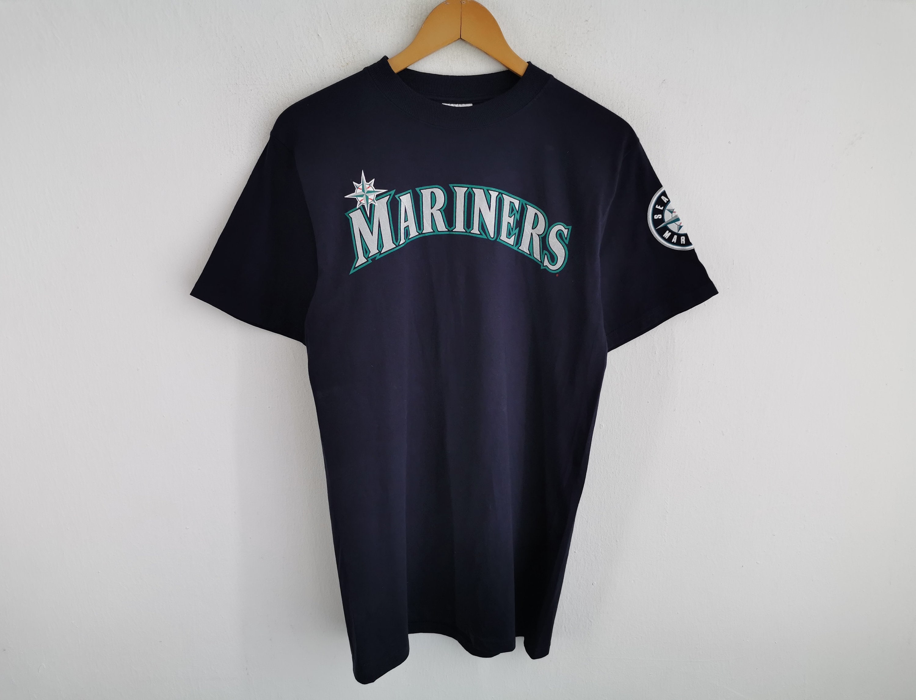 Youth Seattle Mariners Ichiro Suzuki Majestic Navy Name & Number T-Shirt