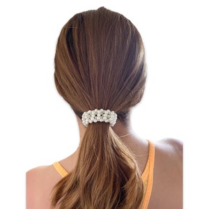 シックなパールのヘアゴム | パールのシュシュ | 女性用ポニーテールシュシュ | バレンタインデーのギフト。ご注文は即日発送いたします