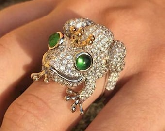 Green & White Round CZ Stone Unique Ring, Frong King Ring, Two Tone Antique Ring, Aquatic Animal Inspired Ring, Unisex Party Wear Frog Ring
