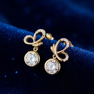 Pendientes colgantes con diseño de mariposa, pendientes colgantes solitarios redondos de moissanita y diamantes, pendientes para uso diario para mujer, joyería con diseño de insectos.