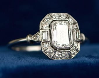 Pierścionek z diamentami Moissanite w kolorze szmaragdu i bagietki, pierścionek zaręczynowy w stylu art déco inspirowany stylem vintage, pierścionek dla panny młodej, ręcznie robiony pierścionek z trzonkiem o ostrym ostrzu