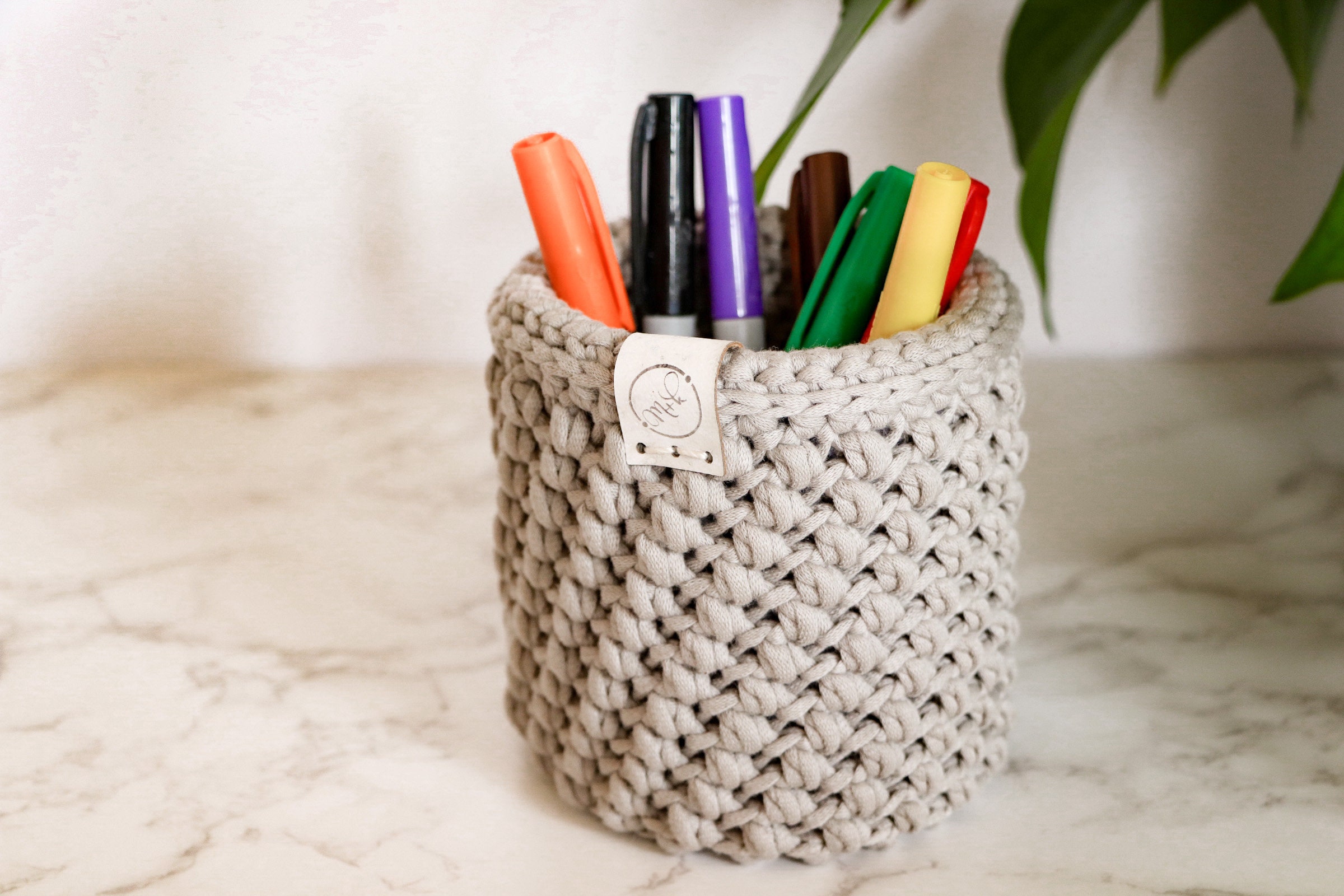 🇺🇸Crochet Pencil Holder Cover Tutorial/Crochet Pencil Pouch Holder/DIY  Crochet Pen Basket 