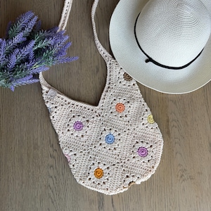 Crochet Granny Square Daisy Tote with Multicolor Centers