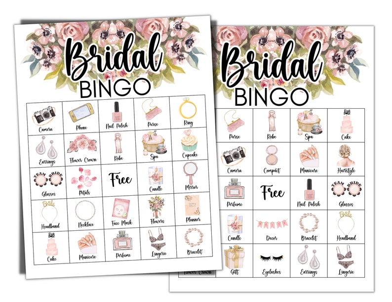 Puede incluir: Dos tarjetas de bingo de boda de color rosa y blanco con un dise&ntilde;o floral. Las tarjetas tienen un espacio libre en el centro y est&aacute;n llenas de varios art&iacute;culos relacionados con una despedida de soltera, como un anillo, perfume, esmalte de u&ntilde;as y una corona de flores.
