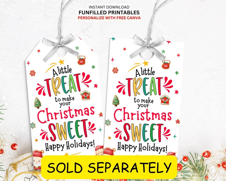 K&ouml;nnte beinhalten: Zwei druckbare Weihnachtsgeschenkanh&auml;nger mit wei&szlig;em Hintergrund und farbenfrohen festlichen Designs. Die Anh&auml;nger zeigen den Text "Ein kleiner Leckerbissen, um Ihr Weihnachten s&uuml;&szlig; zu machen" und "Frohe Weihnachten!"