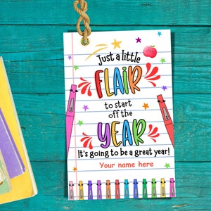 Etichette per penna di ritorno a scuola, etichetta regalo per penna Flair, regali per gli insegnanti, etichetta per il primo giorno di scuola, etichetta regalo per l'insegnante di benvenuto ai colleghi dello staff stampabile