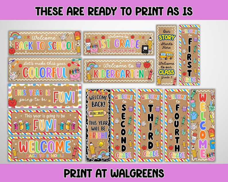Pu&ograve; includere: Una collezione di cartelli e striscioni rettangolari per aule su sfondo marrone chiaro con illustrazioni scolastiche colorate e testo che include Welcome Back to School, 1st Grade, Kindergarten, Second, Third, Fourth Grade e Our Story Starts Here.