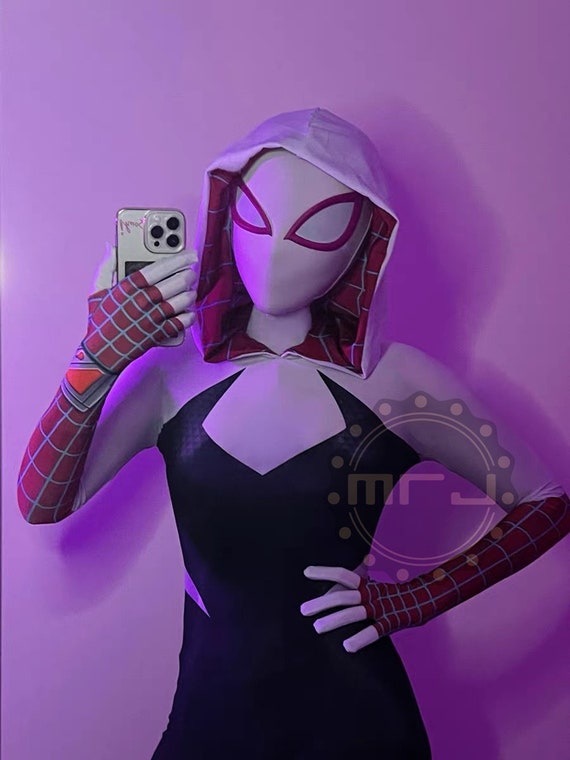 Spider-Gwen Cosplay