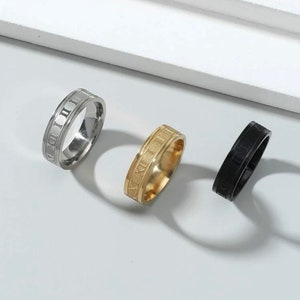 Anillo de números romanos para hombre