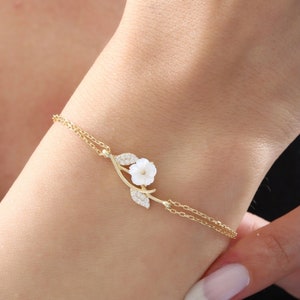 Silver Magnolia Bracelet - 925 Sterling Silver Bracelet - Flower Vineyard Gold Color - Summer Jewelery for Women - Bridesmaid Gift Idea