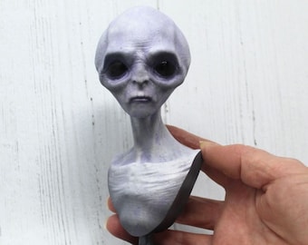 Gray Alien Bust: Area 51 Roswell Incident Resin Desk Art