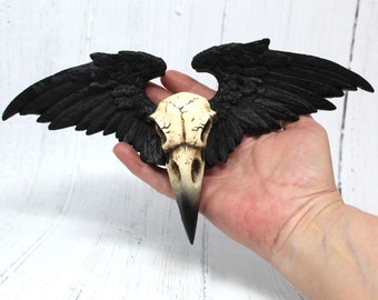 Winged Raven Skull, Afterlife totem of the Elysian Corvid, Wall Mounted Winged Raven Skull, Raven Skull Plaque, Resin Gothic Bird Ravager