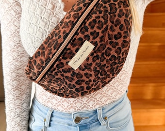 Women's Leopard Print Velvet Fanny Pack