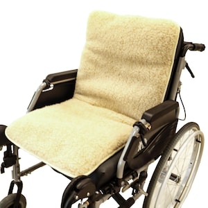 Wheelchair cushion made of medicinal lambswool - pressure relieving - Anti Decubitus - Skéépe - Real Texelaar Product