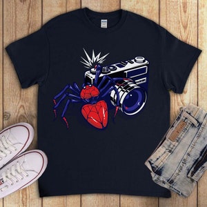 Spider Camera Photographer Spider-Man Avenger Superhero Comic Unisex T-Shirt V-Neck Sweatshirt Hoodies Tank Top For Men Women Kids Toddler