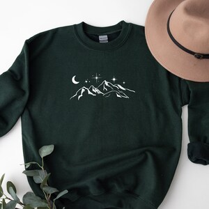 Sweatshirt bergmaan en sterren, campingsweater, wandelsweater, bergshirt, bergsweater, hemelsweatshirt afbeelding 2