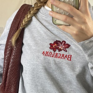 Embroidered Barcelona Flower Market Sweatshirt, Embroidered Floral Crewneck, Vintage Spain Sweatshirt, Barcelona Gifts, Barcelona Shirt
