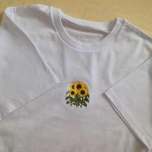 Embroidered Sunflowers T-Shirt, Floral Shirt, Floral Tee, Fairycore Clothing, Cottagecore Clothing, Sunflower Tee, Cute T Shirt, Cute Tee