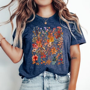 Vintage Cottagecore Floral T-Shirt, Floral T-Shirt, Flowers T-Shirt, Cottagecore Clothing, Cottagecore Shirt, Goblincore Shirt, Floral Tee