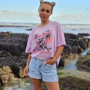 Sommartröja med vildflickor | Rolig tvättbjörns-T-shirt | Söt panda-T-shirt | Fånig djurtröja | Sommartröja med slogan bild 5