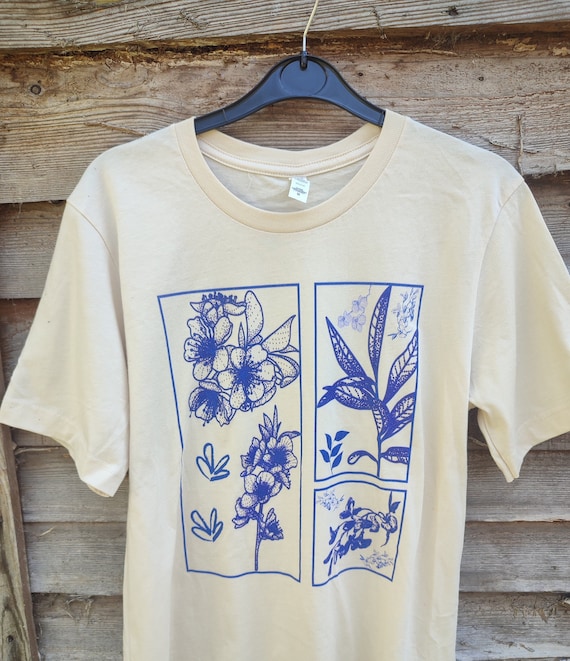 ブルーのボタニカルTシャツ｜花柄グラフィックTシャツ｜ヴィンテージ