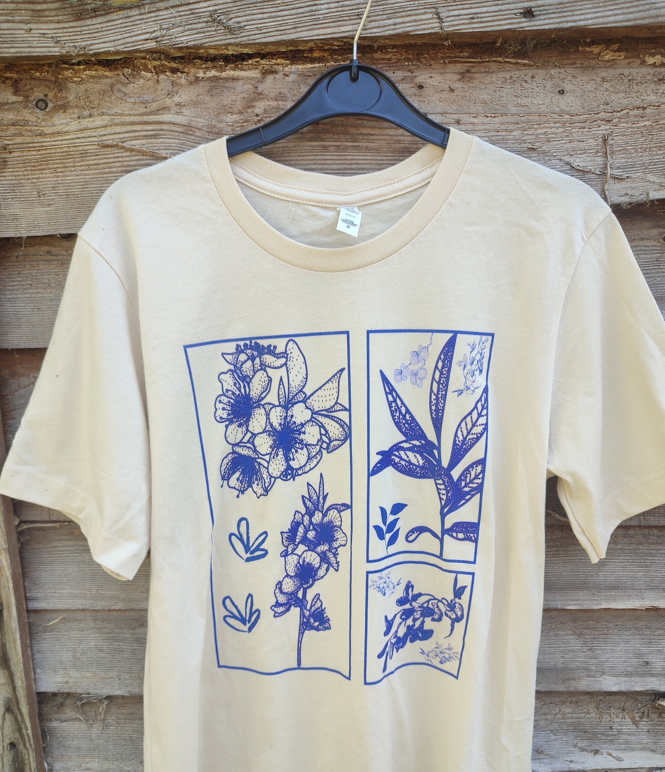 美品  半袖ボタニカル花柄Tシャツ il_fullxfull.5052216215_evhc.jpg