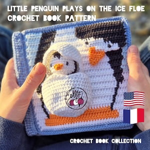 Op de afbeelding: Haakboekpatroon met een pinguïn op een ijsvlakte. Het boek is gemaakt van wit, blauw, zwart en oranje garen. Het boek heeft de titel "Little Penguin Plays on the Ice Floe Crochet Book Pattern".