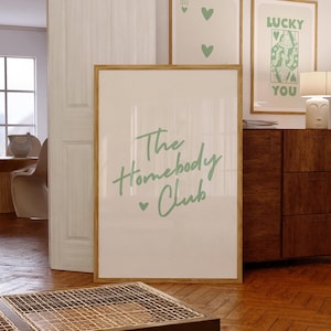 Klub Homebody Zielony nadruk Modne wydruki sztuki ściennej Neutralny wystrój ścienny Modne wydruki sztuki Dekoracja salonu Sztuka wózka barowego Cyfrowe wydruki