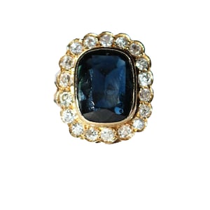 Vintage Yellow Gold Ring Intense Blue Sapphire
