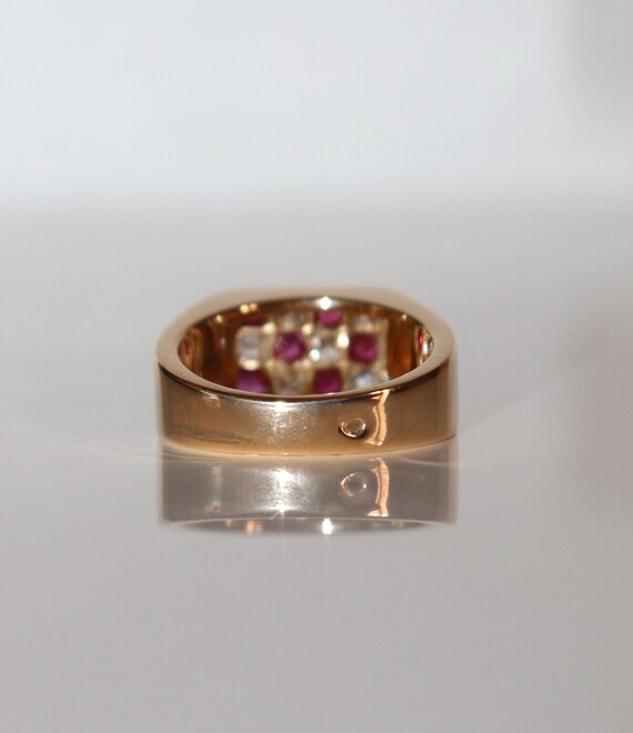 Achat Bague Clozeau en or rose, résine rouge et diamants
