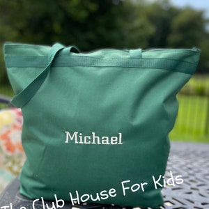 Green Daycare Tote Bag, Personalized Tote Bag with Zipper, Kids Travel Bag, Daycare Bag, Diaper Bag, Pet Tote, Personalized Gift