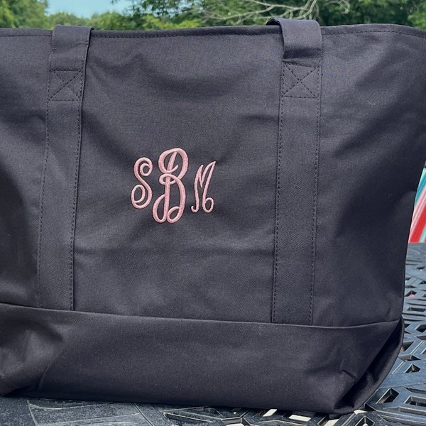 Monogram Tote Bag, XLarge Boat Tote Bag, Zip Closure Bag, Personalized Bag, Custom Embroidery Gift,  Pet Tote, Daycare Diaper Bag