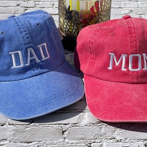 Mom and Dad Baseball Caps, EMBROIDERED Pregnancy Announcement Hats, Pigment Dyed Baseball Cap, Photo Shoot Hat, Set of 2 Caps