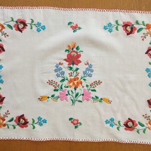 Hungarian embroidered centerpiece, Hand embroidered Kalocsa folk art wall decor