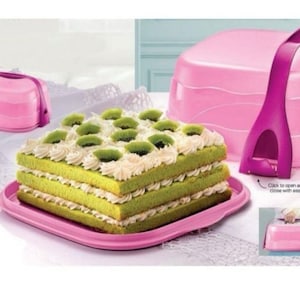 Tupperware Fresh and Fancy Carrier Cake Taker