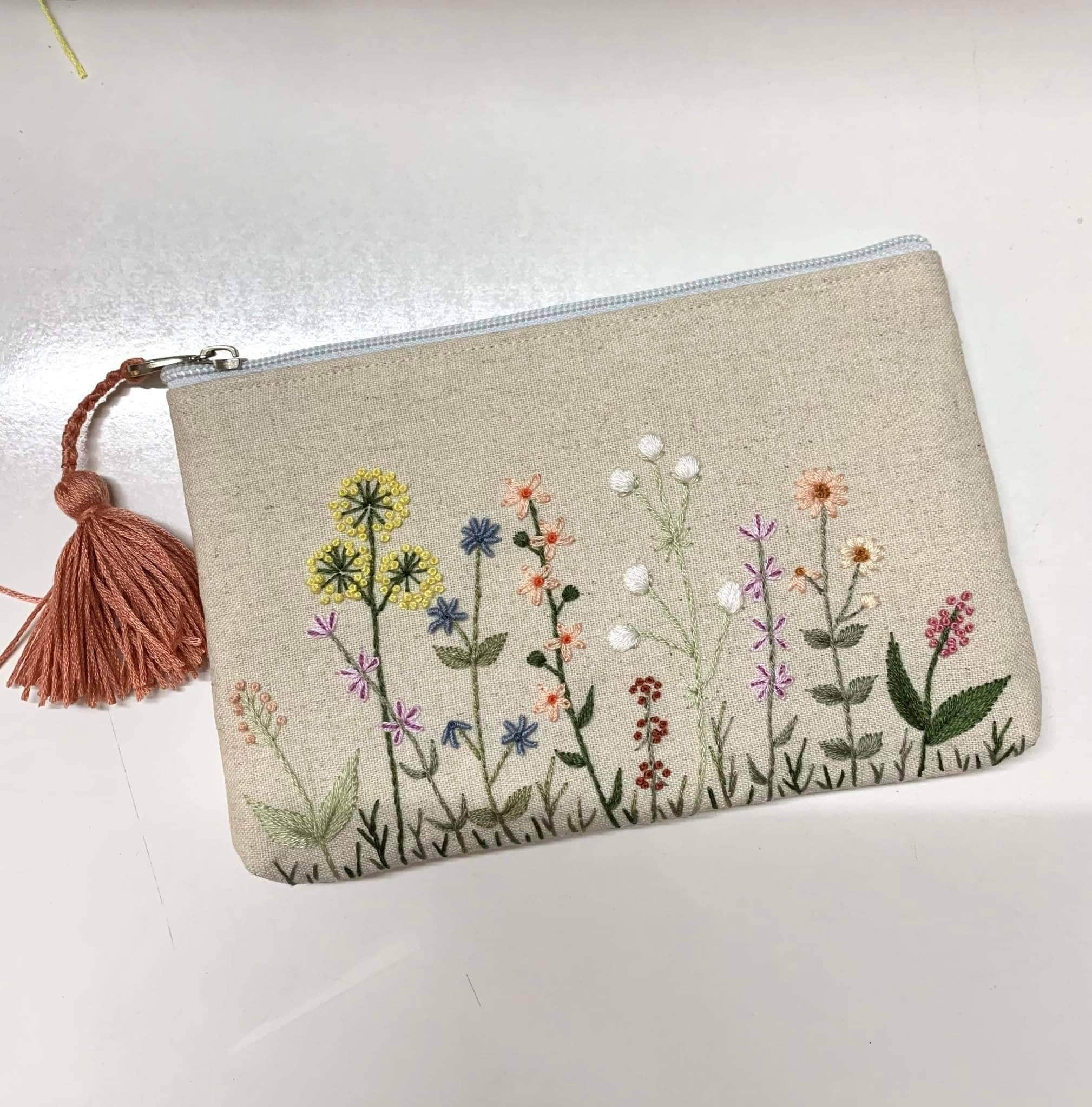 Linen Pochette / Hand Made Embroidery / Natural Cosmetic / Linen Poucz /  Toiletry Bag / Organizer / Linen Cosmetic Bag / Polish Folk Pattern 